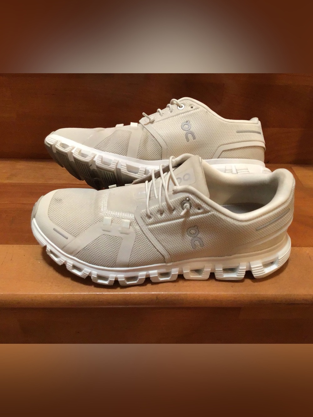 On Cloud 6 shoes